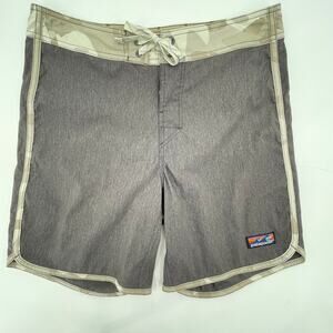 Patagonia Men's Wavefarer Boardshorts, #86731, Gray & Camo Sz. 30, **READ** Surf